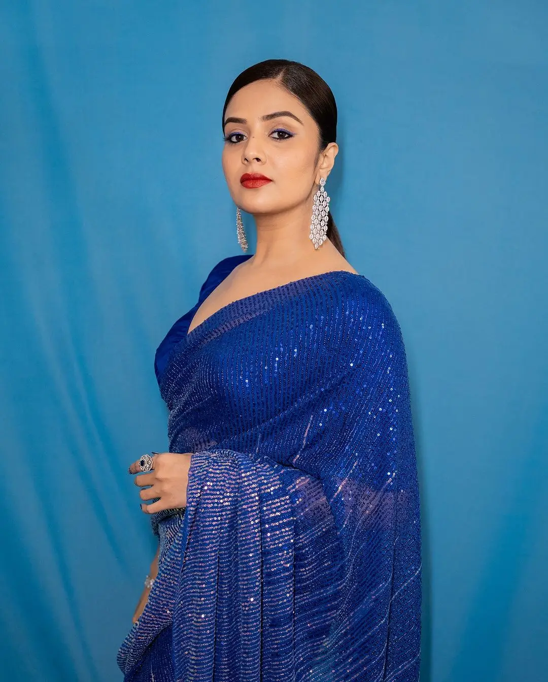 ZEE TV Actress Sreemukhi in Traditional Blue Saree Blouse